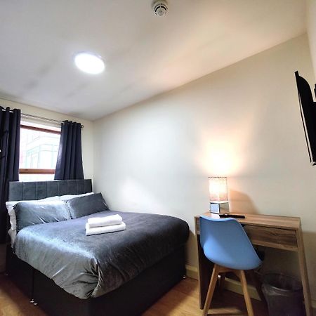 Liverpool City Centre Private Rooms Including Smart Tvs - With Shared Bathroom Zewnętrze zdjęcie