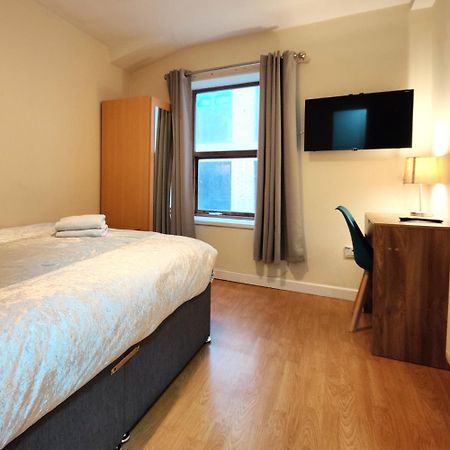 Liverpool City Centre Private Rooms Including Smart Tvs - With Shared Bathroom Zewnętrze zdjęcie