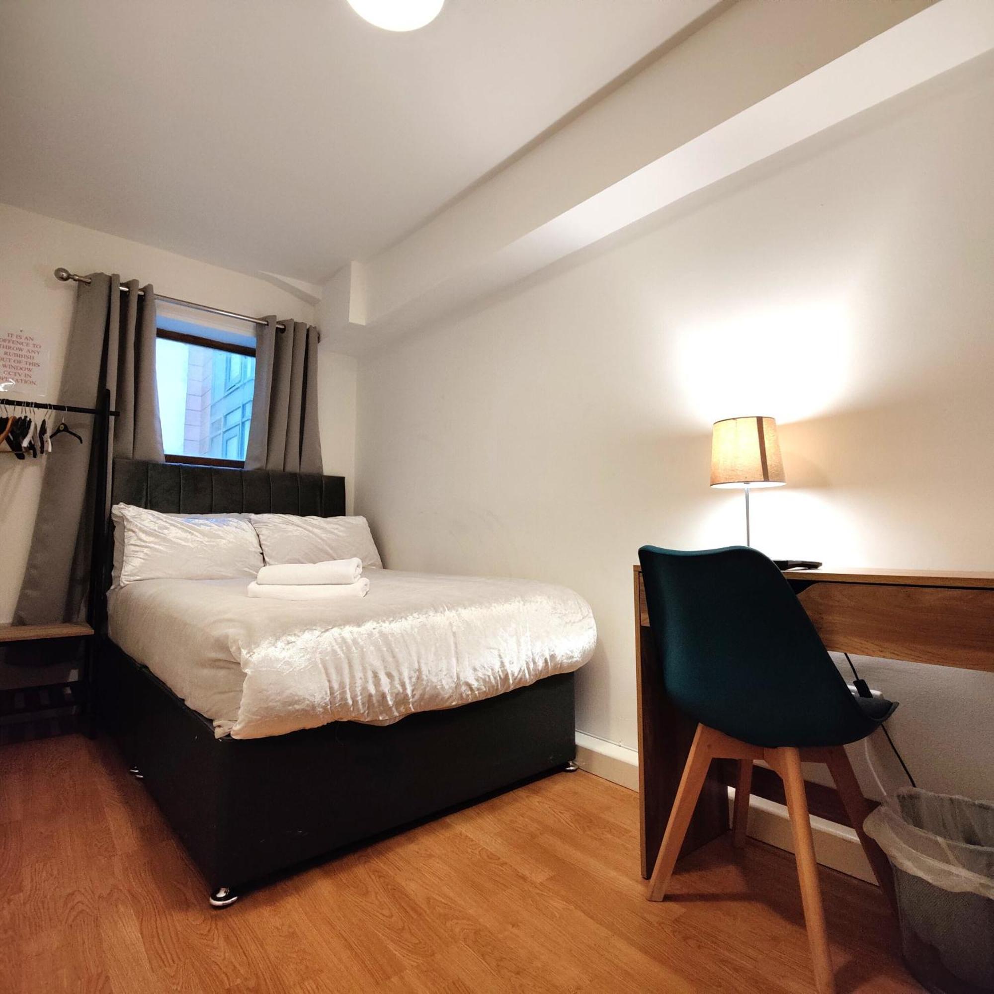 Liverpool City Centre Private Rooms Including Smart Tvs - With Shared Bathroom Zewnętrze zdjęcie