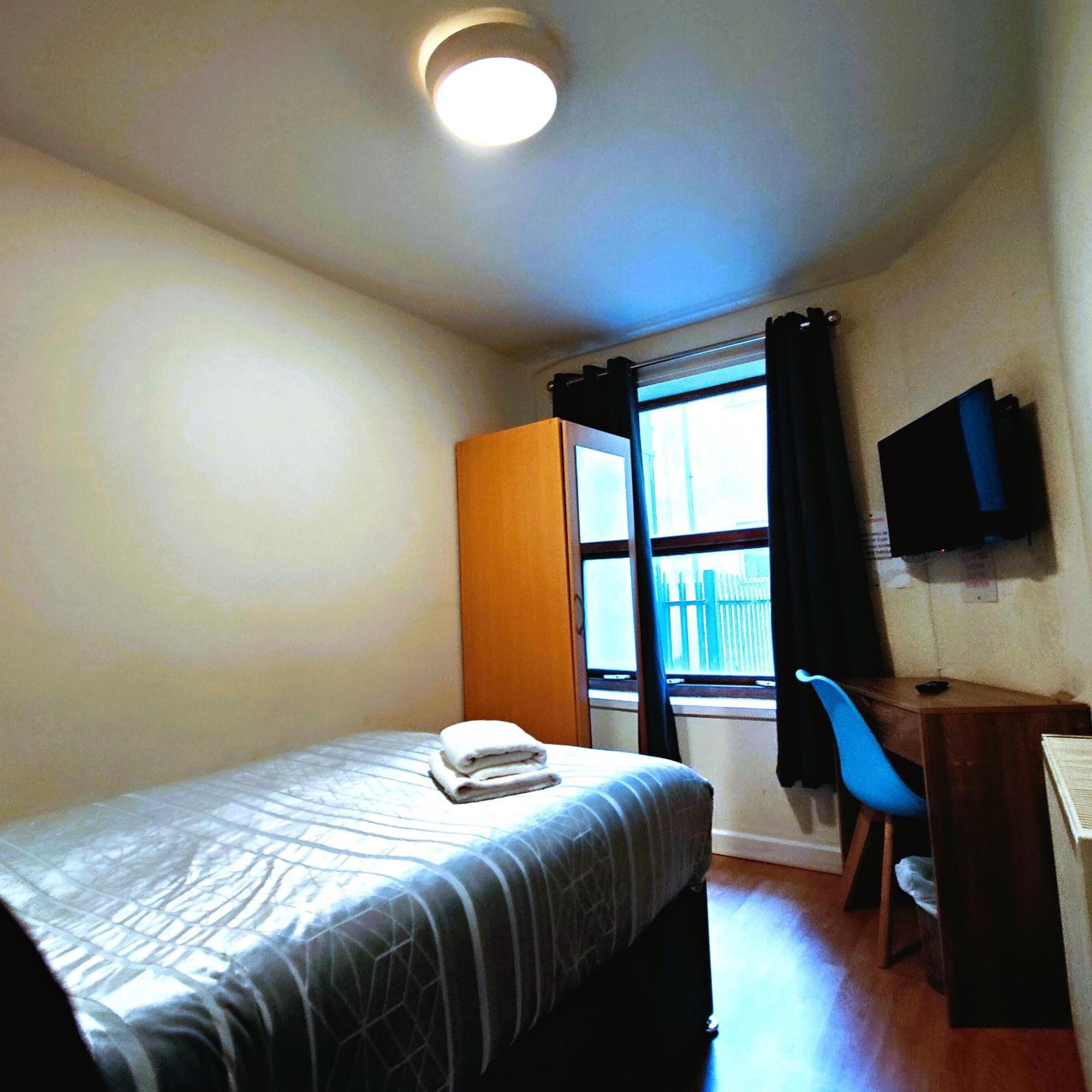 Liverpool City Centre Private Rooms Including Smart Tvs - With Shared Bathroom Zewnętrze zdjęcie