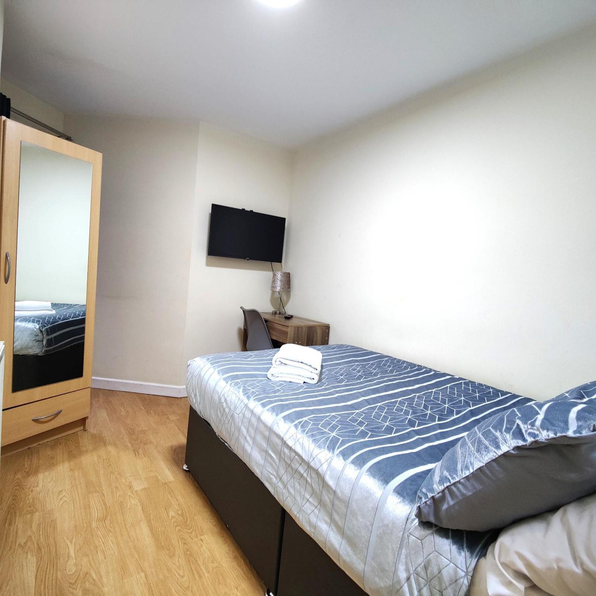 Liverpool City Centre Private Rooms Including Smart Tvs - With Shared Bathroom Zewnętrze zdjęcie