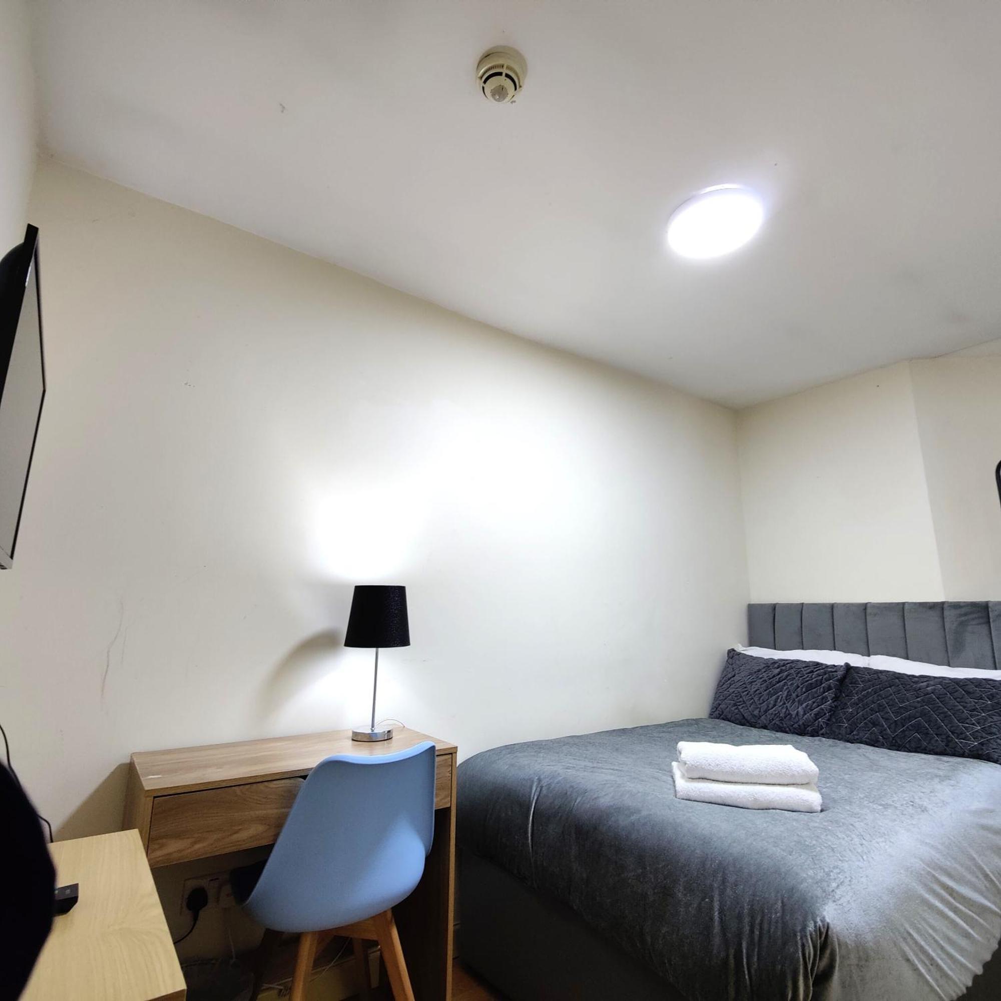 Liverpool City Centre Private Rooms Including Smart Tvs - With Shared Bathroom Zewnętrze zdjęcie